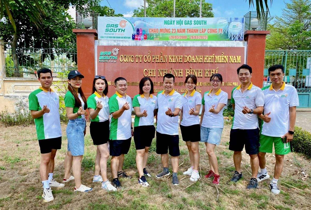 Các VĐV của CN Bình Khí đã sẵn sàng cho giải chạy